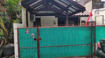 Gambar 1 Rumah Furnished Lokasi Strategis di Kelapa Gading