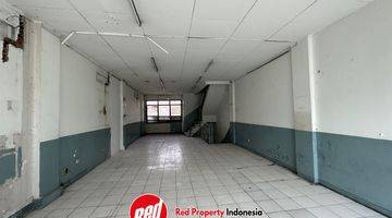 Gambar 4 Dijual Ruko 3 Lantai di Komplek Pertokoan Semarang