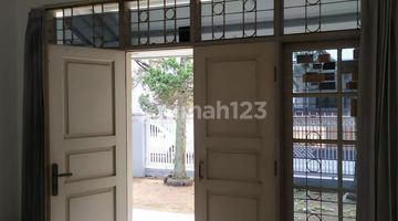 ruang tamu rumah murah siap huni di