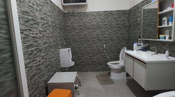 Gambar 1 Rumah Cantik 1,5 Lantai Full Furnished Dekat Bandara