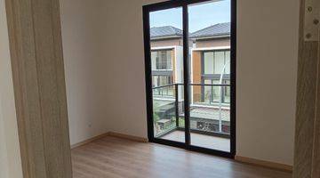 Gambar 5 Dijual Rumah Mewah Cluster Laurel Navapark BSD City