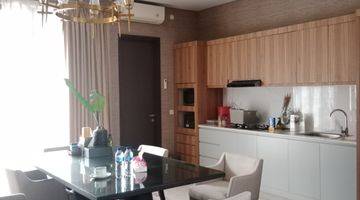 Gambar 3 Rumah 3 Lantai Furnished Cantik Zora Bsd