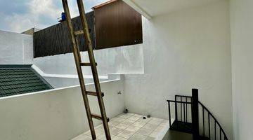 Gambar 2 Rumah Baru Di Pondok Indah- Luas 200/200 Harga 9,5 Milyar -