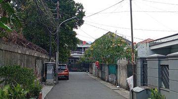 Gambar 2 Rumah 2 Lantai,besar,murah,lt 298m, Jalan Kelingkit,menteng Dalam,jkts,cash Only,l-378