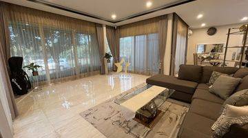 Gambar 4 Dijual Rumah Mewah Hook Full Furnished Cluster Mozart, Gading Serpong 