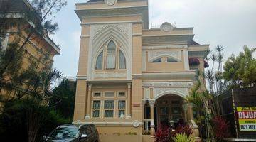 Gambar 1 Villa Kota Bunga Cipanas, Cianjur, Kolam Renang, Full Furnished