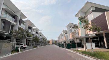 Gambar 2 Dijual Rumah Pik Uk 10X30 Golf Island 3 Lantai View Golf Ada Lift di Cluster Elit