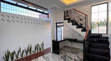 Gambar 4 Dijual rumah baru mewah desian classic di tanah baru depok