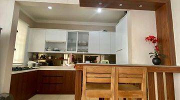 Gambar 5 Rumah Bagus 3 Lantai Full Furnished Dengan Pool Di Dalamnya