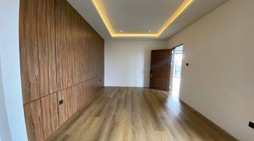 Gambar 1 Rumah 3 Lantai Baru Semi Furnished Siap Huni Di Denpasar Barat Akses Jalan Lebar 