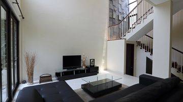 Gambar 2 Rumah 2 Lantai Bagus Semi Furnished Shm, Dekat Dian Harapan