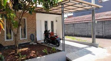 tampak depan rumah minimalis strategis bebas banjir