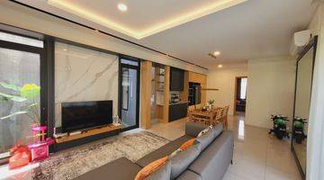 Gambar 4 Rumah 2 Lantai Bagus Furnished di Kbp Nayapati