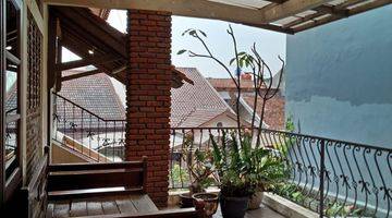 Gambar 2 Rumah 2 Lantai Bagus Furnished Shm Di Sayap Bkr , Bandung