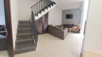 Gambar 1 Rumah Bagus Furnished SHM di Setrasari, Bandung