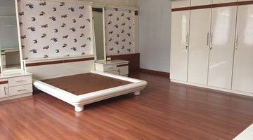 Gambar 5 Rumah Bagus Unfurnished SHM di Setraduta Mainroad , Bandung