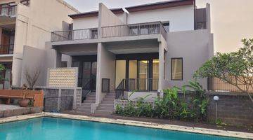 Gambar 1 Rumah 3 Lantai Bagus Unfurnished SHM di Setraduta, Bandung