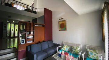 Gambar 1 Rumah Bagus Unfurnished SHM di Setraduta, Bandung