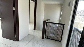 Gambar 5 Rumah Bagus Unfurnished SHM di Kbp Tatar Tarubhawana , Bandung