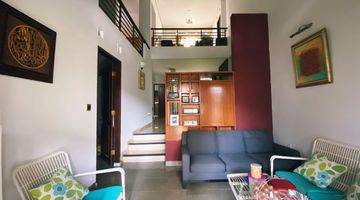 Gambar 2 Rumah Bagus Unfurnished SHM di Setraduta, Bandung