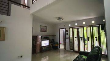 Gambar 4 Rumah Bagus Unfurnished SHM di Setraduta, Bandung