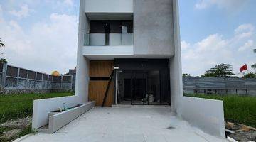 Gambar 1 Rumah Baru Crystal Golf Citraland Surabaya Plus Rooftop