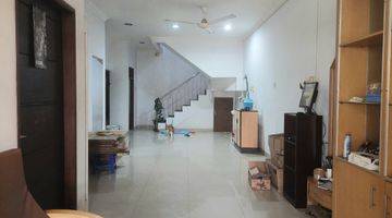 Gambar 3 Rumah 3 Lantai Bagus Semi Furnished, Kelapa Gading Jakarta Utara