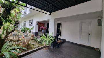 Gambar 4 Rumah 2 Lantai Semi Furnished Kelapa Gading