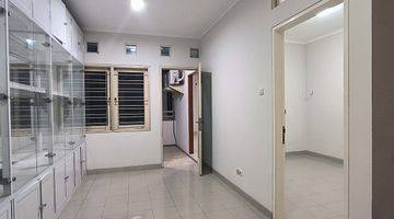 Gambar 4 Rumah 2 Lantai Semi Furnished di Gading Nirwana, Jakarta Utara