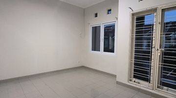 Gambar 5 Rumah 2 Lantai Semi Furnished di Gading Nirwana, Jakarta Utara