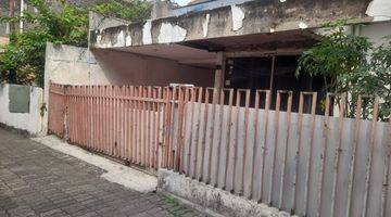 Gambar 1 Dijual Rumah Lama berlokasi strategis di Jalan Radio Dalam Raya, JakSel