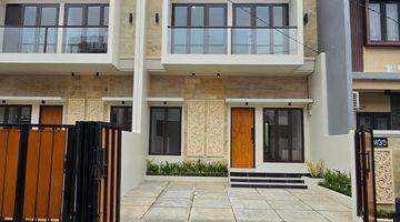 Gambar 2 Rumah Siap Huni 2 Lantai Kencana Loka Bsd , Semi Furnished