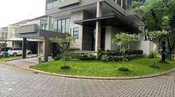 Gambar 1 Rumah Mewah Bangunan Mandiri Di Green Cove Bsd