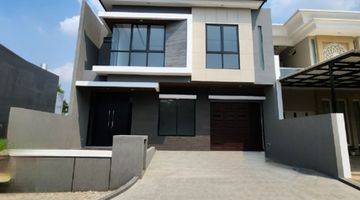 Gambar 1 New Rumah Woodland Citraland Surabaya Jumbo Granite Tile Garasi Carport 3 Mobil Luas