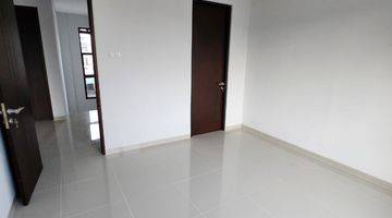 Gambar 5 DIJUAL RUMAH CANTIK LIKE NEW!! •ROYAL RESIDENCE•