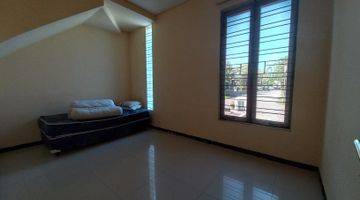 Gambar 4 Termurah ! Rumah Modern Minimalis 2 Lantai Semi Furnished di Royal Residence