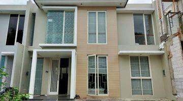 Gambar 1 Dijual Rumah 2 Lantai Modern Minimalis Citraland Utama Siap Huni