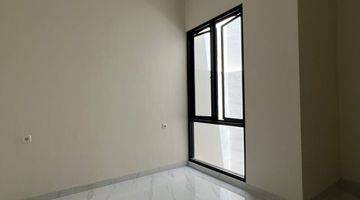 Gambar 3 Rumah Baru Gress Semi Furnished 2 Lantai SHM Sutorejo Prima