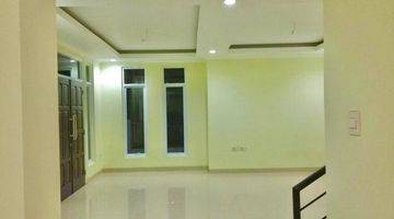 Gambar 3 Jual Rumah Taman Aries Jakarta 2 Lantai Hadap Timur Include 5 Ac