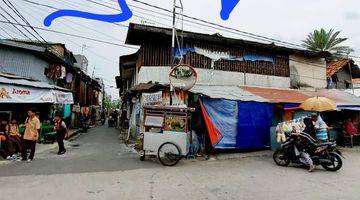 Gambar 2 Rumah di Jalan pengukiran,Tambora
Jakarta barat, Butuh Renovasi