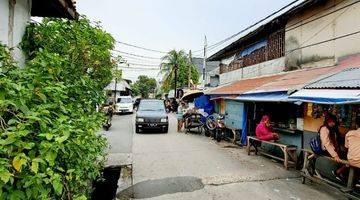 Gambar 4 Rumah di Jalan pengukiran,Tambora
Jakarta barat, Butuh Renovasi