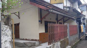 Gambar 1 Rumah di Sayap moh toha Butuh Renovasi SHM Unfurnished