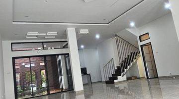 Gambar 5 Rumah Modern Minimalis Kencana Loka Bsd Tangerang 