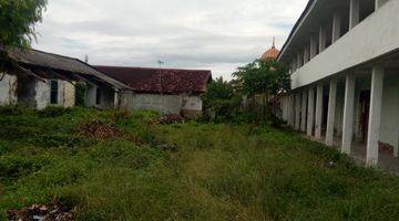 Gambar 2 Kantor di Jalan Landak 970 m SHM Butuh Renovasi