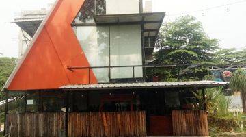 Gambar 1 Tanah dan bangunan ex cafe di Jl. Wolter Monginsidi 3778 SHM m²