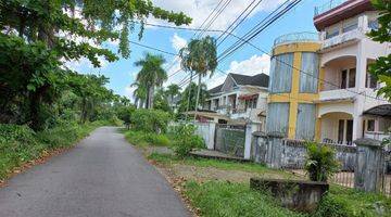 Gambar 2 Rumah mewah siap huni, disertakan Ac & Kitchen set, di Jl. Kalvin Veteran