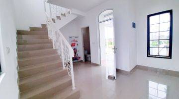 Gambar 3 Hidup Sehat dan Modern Tanpa Batas di Sevilla Townhouse