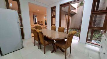 Gambar 1 Rumah Minimalis Modern Full Furnish di Cluster Sayap Sutami