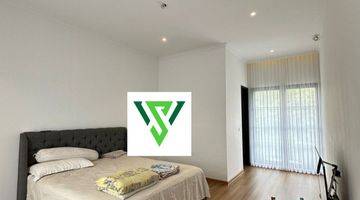 Gambar 4 American style modern house full furnish  Citraland Surabaya Barat 