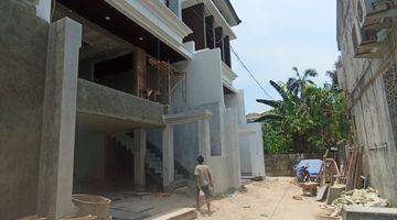 Gambar 2 Rumah mewah eksklusif nempel MRT fatmawati 